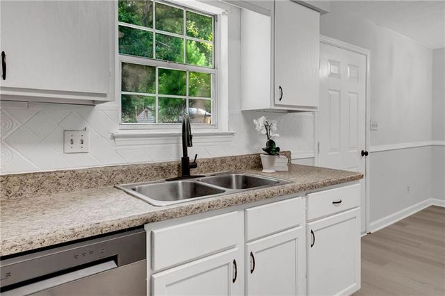 3522 Ten Oaks Court, Powder Springs, GA 30127