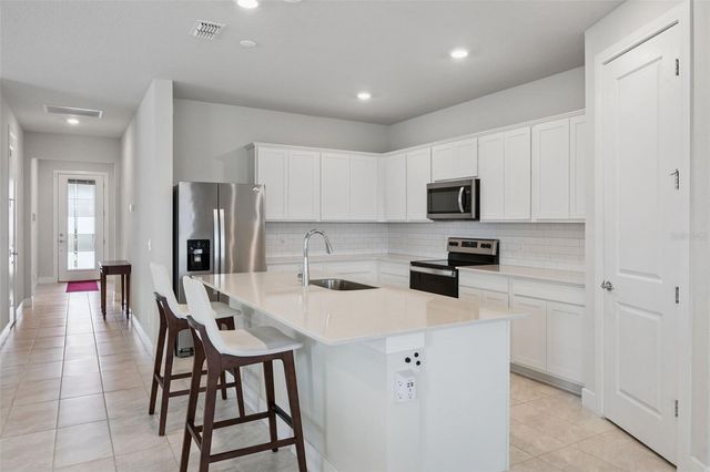 6085 FOREST PERCH DRIVE, St Cloud, FL 34771
