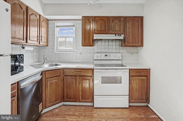 13 DERWOOD CT, Baltimore, MD 21234