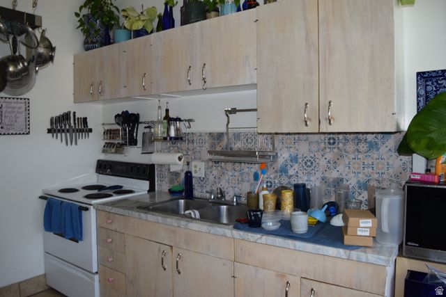 3369 GRAMERCY AVE, Ogden, UT 84403