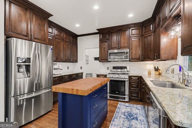 2567 Breton Court, Buford, GA 30518