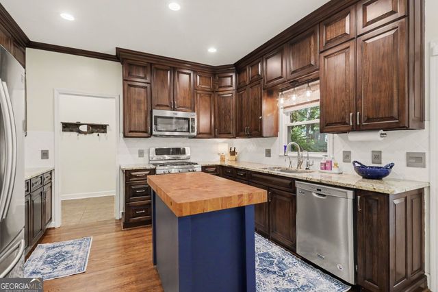 2567 Breton Court, Buford, GA 30518
