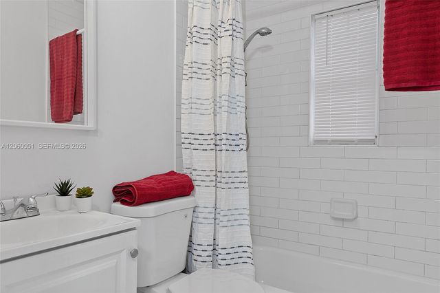 6103 Monroe St, Hollywood, FL 33023