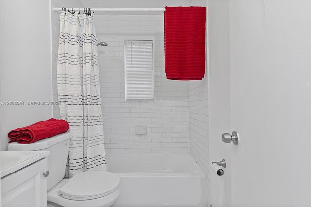 6103 Monroe St, Hollywood, FL 33023