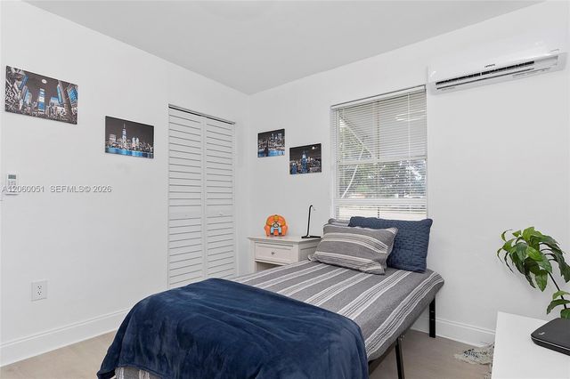6103 Monroe St, Hollywood, FL 33023