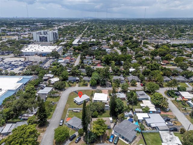 6103 Monroe St, Hollywood, FL 33023