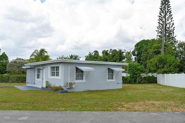 6103 Monroe St, Hollywood, FL 33023