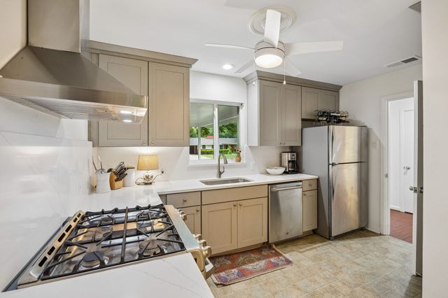 6418 Dunstan Lane, Dallas, TX 75214