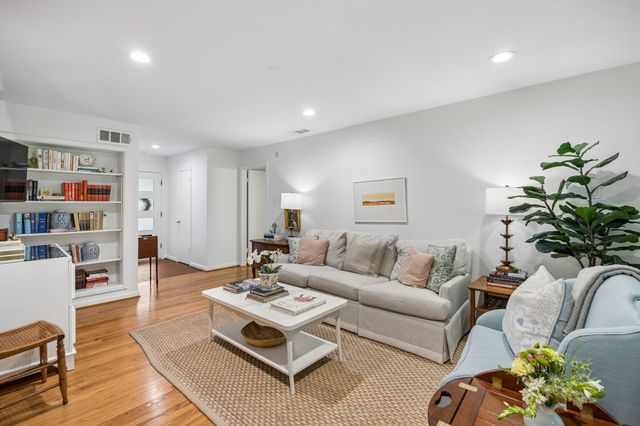 6418 Dunstan Lane, Dallas, TX 75214