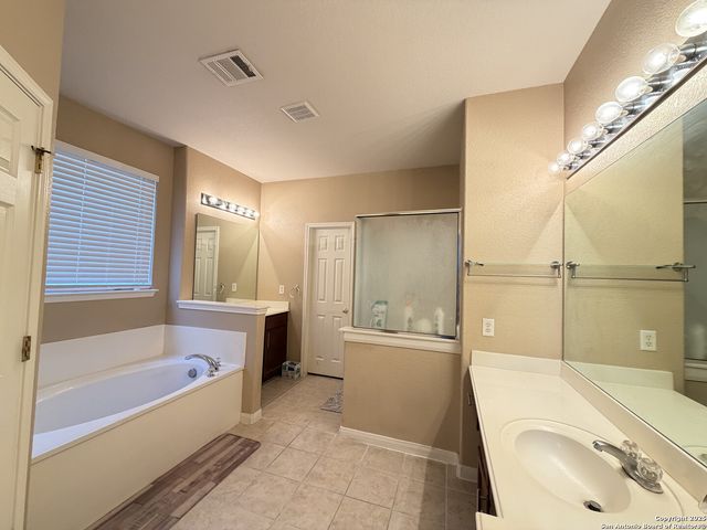 1203 Ganton Ln, San Antonio, TX 78260