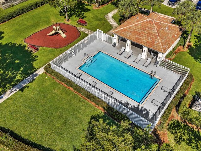 9695 Porta Leona Lane, Boynton Beach, FL 33472