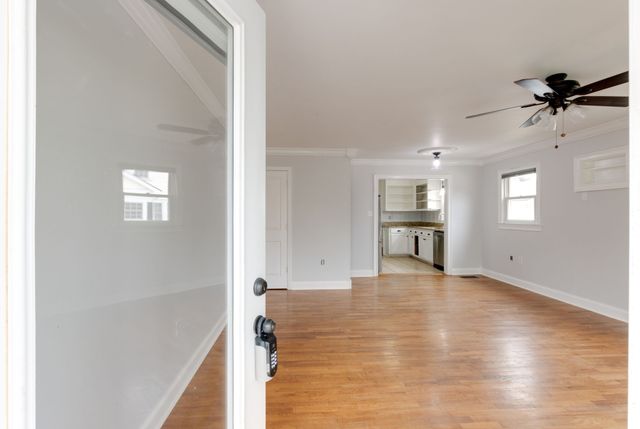 1212 N Spring St, Murfreesboro, TN 37130