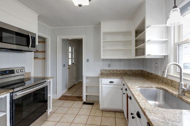 1212 N Spring St, Murfreesboro, TN 37130