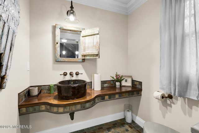 234 Borden Road, Middletown, NJ 07748