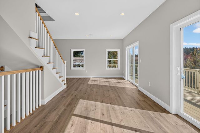 5 Ridge Road, Newton, NH 03858