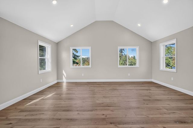 5 Ridge Road, Newton, NH 03858