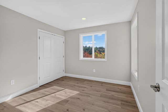 5 Ridge Road, Newton, NH 03858