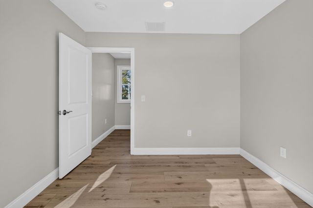 5 Ridge Road, Newton, NH 03858