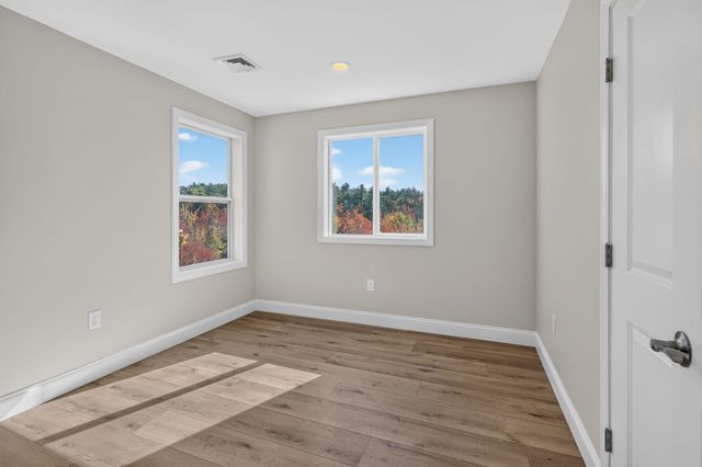 5 Ridge Road, Newton, NH 03858