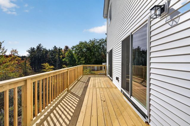 5 Ridge Road, Newton, NH 03858