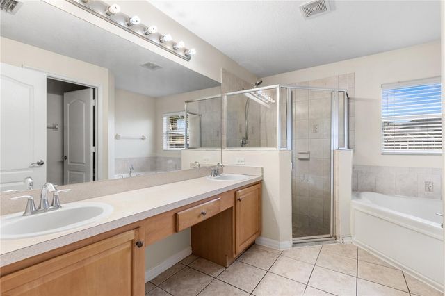 20011 NOB OAK AVENUE, Tampa, FL 33647