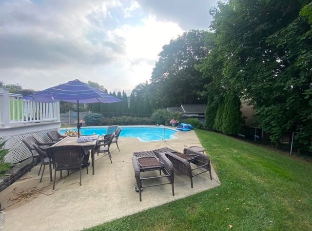 7 Cleveland Road, Peabody, MA 01960