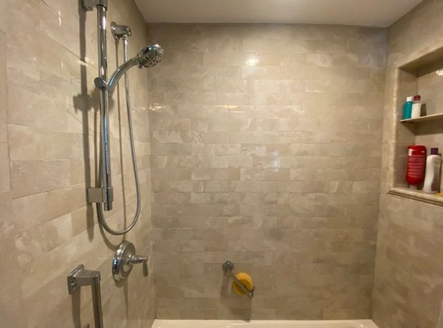 7 Cleveland Road, Peabody, MA 01960