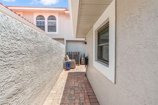 7517 FENWICK COVE LANE, Orlando, FL 32819