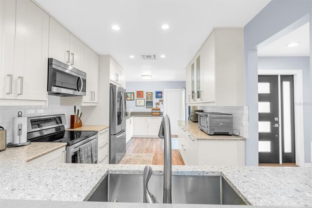 7517 FENWICK COVE LANE, Orlando, FL 32819