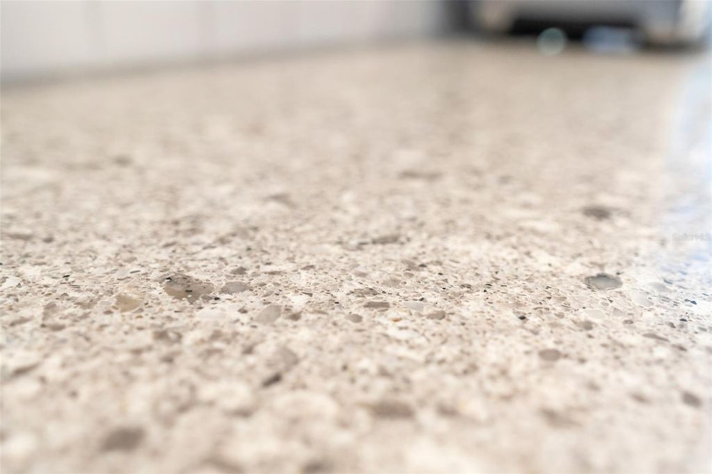 Image 37 of property listing at 7517 FENWICK COVE LANE, Orlando, FL 32819