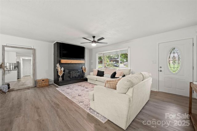 4416 Dawnwood Drive, Gastonia, NC 28056