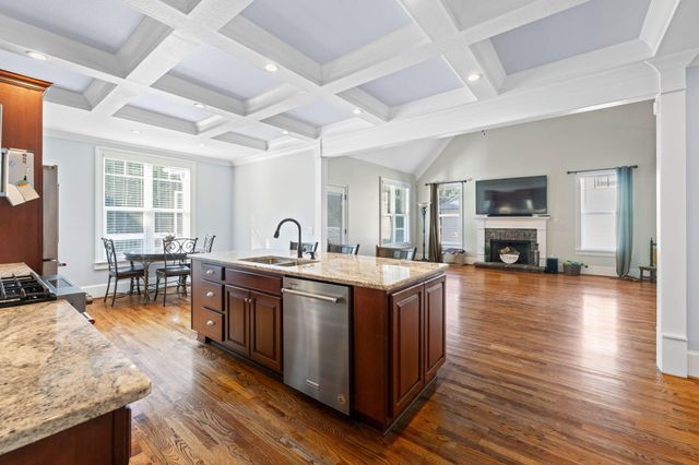 6886 Neville Drive, Ooltewah, TN 37363