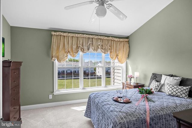 48 SNOWBERRY LN, Delran, NJ 08075