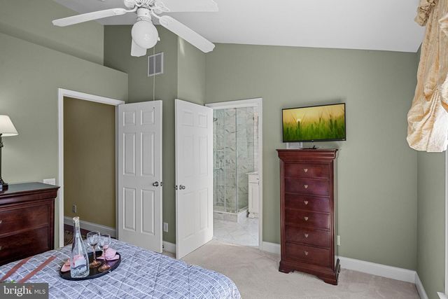 48 SNOWBERRY LN, Delran, NJ 08075