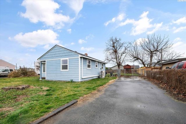 522 N Irving St, Kennewick, WA 99336