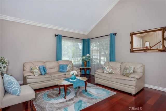 6111 E Calle Pantano, Anaheim, CA 92807