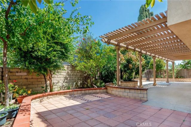 6111 E Calle Pantano, Anaheim, CA 92807