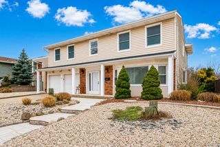 29 Donna Lane, Lido Beach, NY 11561