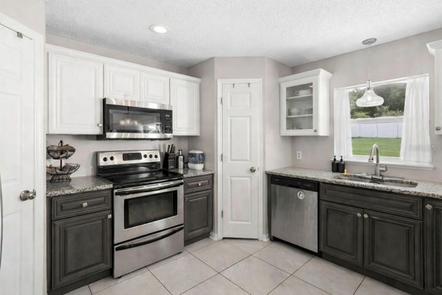 1643 RIDGEMOOR DRIVE, Mascotte, FL 34753