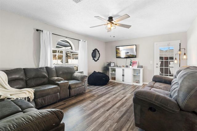 1643 RIDGEMOOR DRIVE, Mascotte, FL 34753