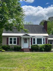 6 Pine Road, Moreau, NY 12803