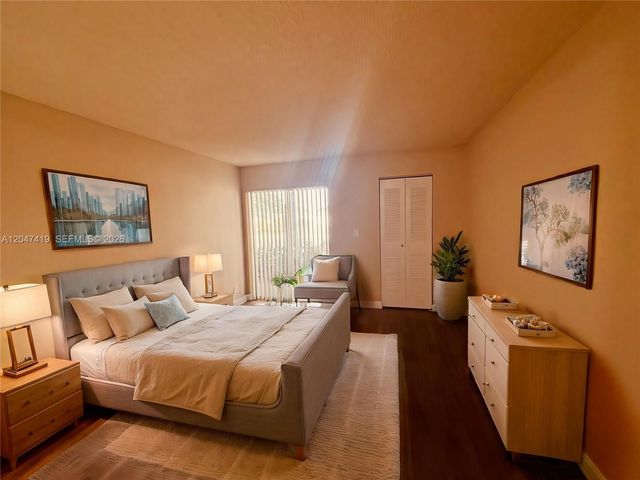 7630 Westwood Drive 305, Tamarac, FL 33321