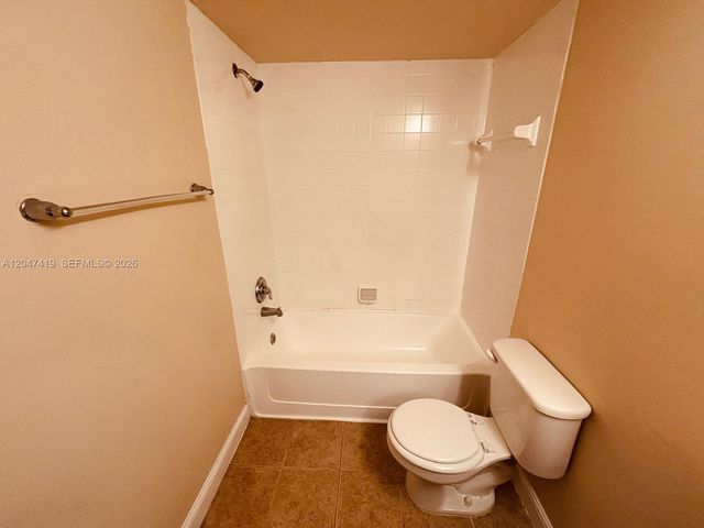 7630 Westwood Drive 305, Tamarac, FL 33321