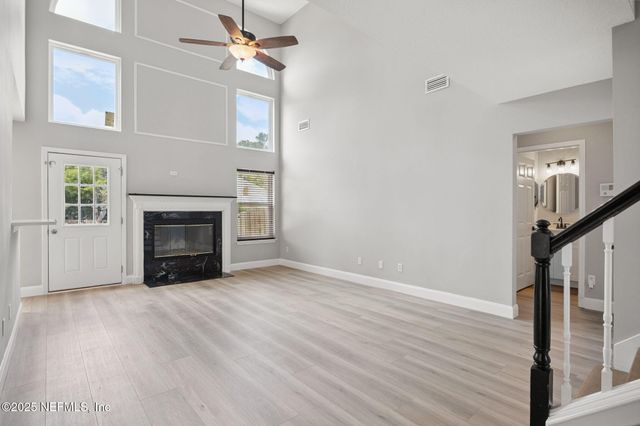 5288 OXFORD CREST Drive, Jacksonville, FL 32258