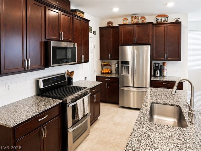 7014 Wildhorse Creek Street, North Las Vegas, NV 89086