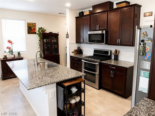 7014 Wildhorse Creek Street, North Las Vegas, NV 89086