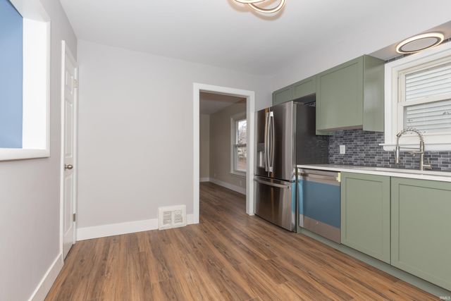 4501 Sweetser Avenue, Evansville, IN 47714