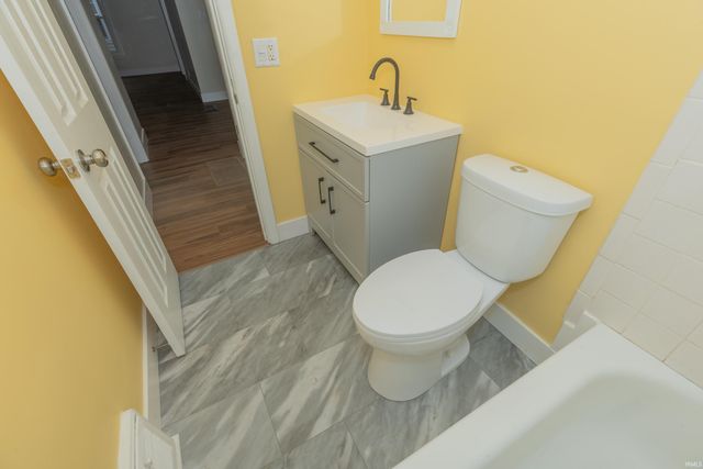 4501 Sweetser Avenue, Evansville, IN 47714