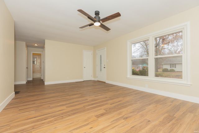 4501 Sweetser Avenue, Evansville, IN 47714