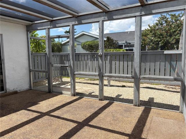 6888 Bogey DR, Fort Myers, FL 33919